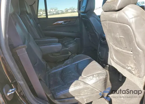 2016 Cadillac Escalade Luxury z USA, uszkodzony, nr VIN 1GYS3BKJ3GR436925